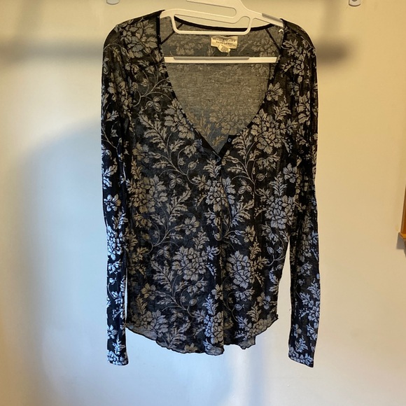 Ralph Lauren Black and Gray Floral Long Sleeve Top - Picture 1 of 13